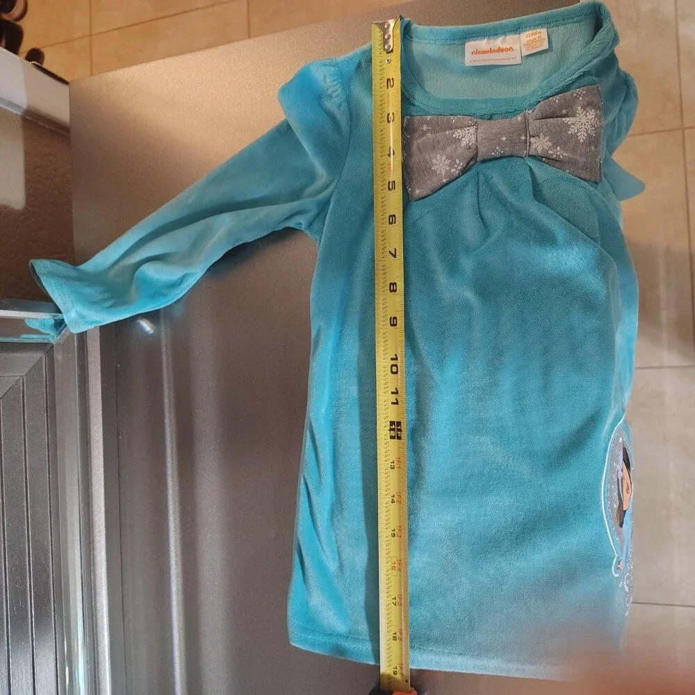 Nickelodeon branded matching set featuring Dora (size 4T)